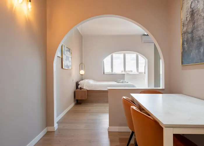 Sunset - Luxury On Calea Victoriei Apartment Bukarest