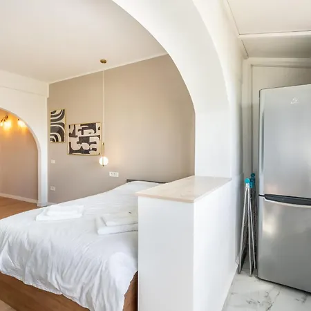Sunset - Luxury On Calea Victoriei Апартаменты *
